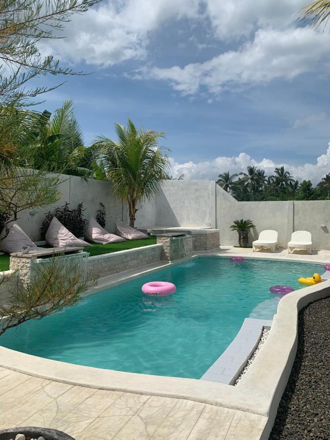 Kelapa Surf Villa Pulukan Buitenkant foto