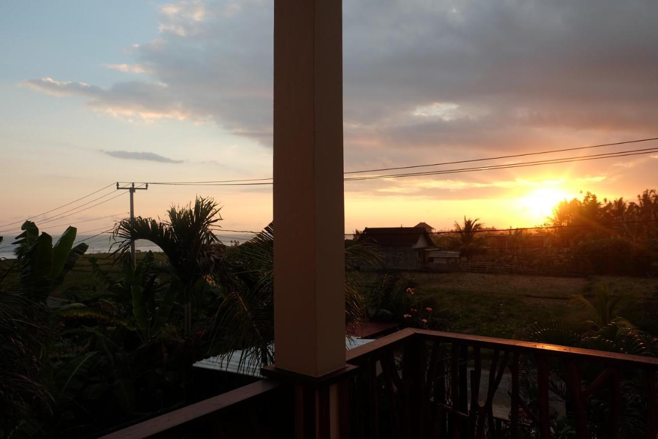 Kelapa Surf Villa Pulukan Buitenkant foto